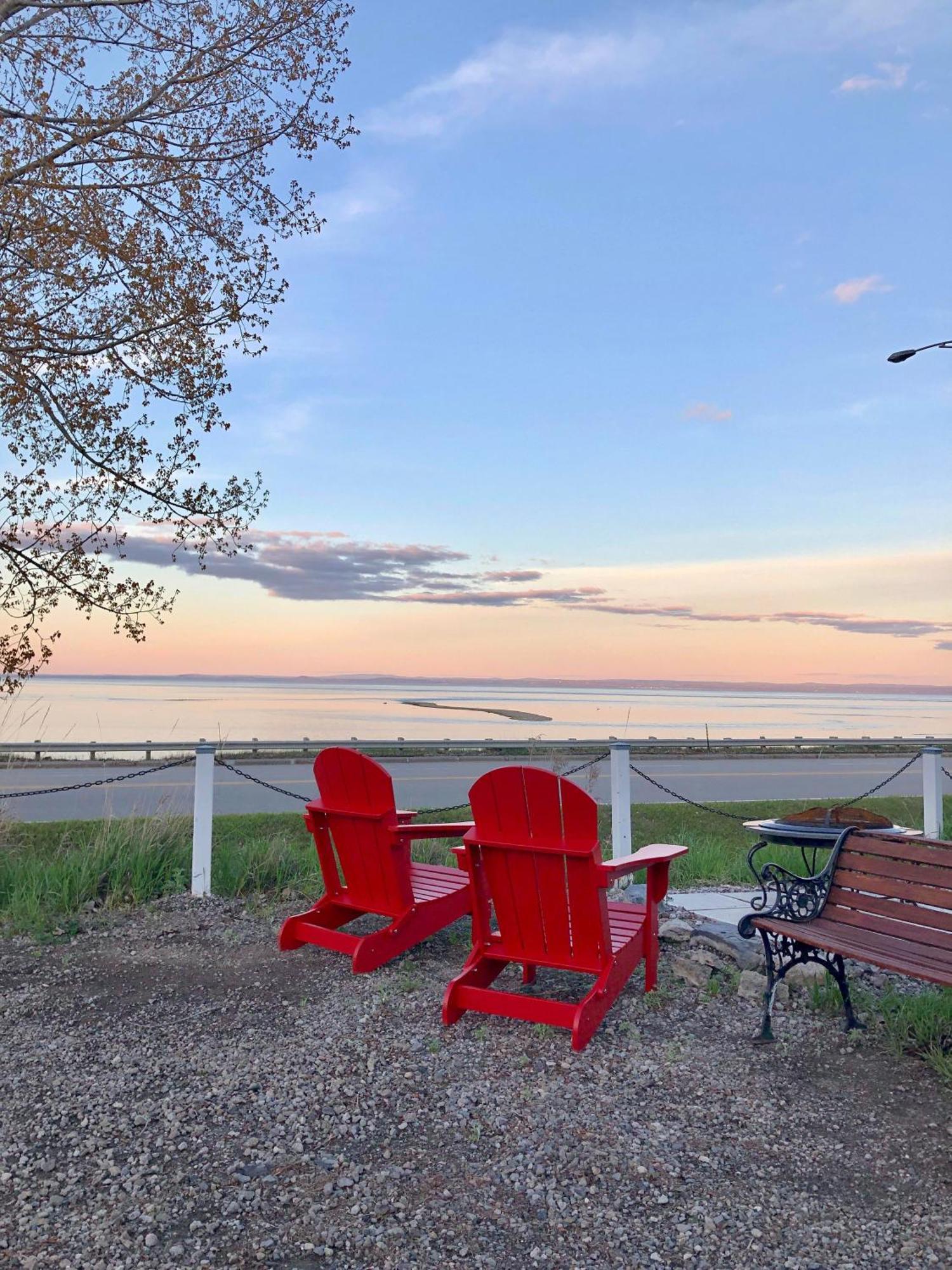 Les Pinsons Des Rives Bed and Breakfast La Malbaie Buitenkant foto
