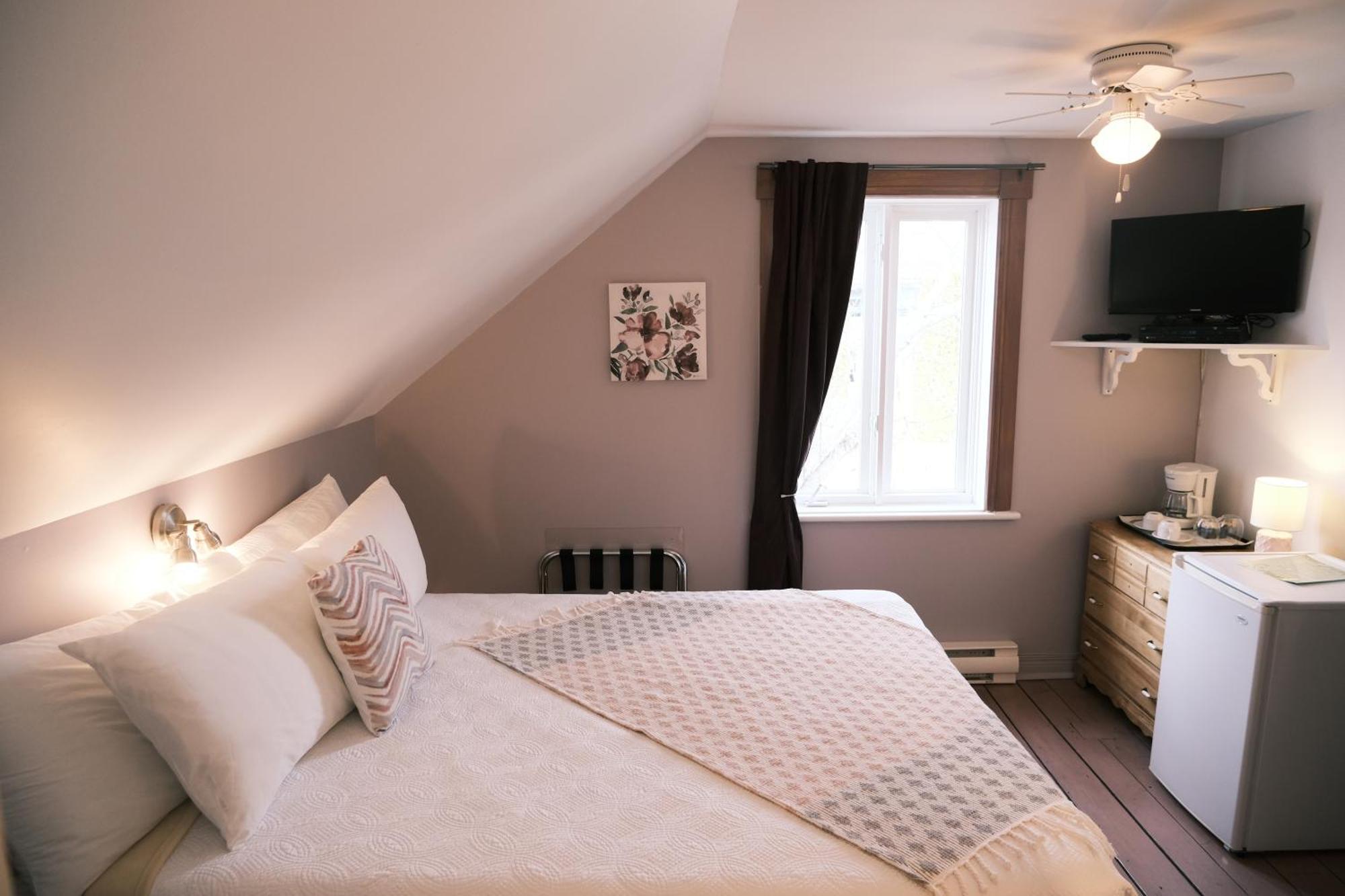 Les Pinsons Des Rives Bed and Breakfast La Malbaie Kamer foto